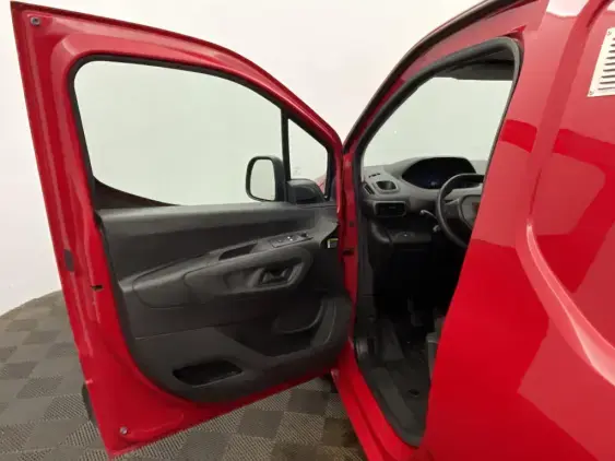 PEUGEOT PARTNER III - voiture d'occasion - Photo 19