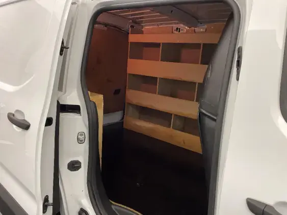 PEUGEOT PARTNER III - voiture d'occasion - Photo 16