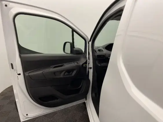 PEUGEOT PARTNER III - voiture d'occasion - Photo 19