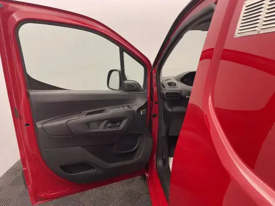 PEUGEOT PARTNER III - voiture d'occasion - Photo 19