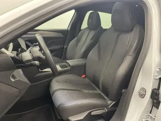 PEUGEOT 308 III - voiture d'occasion - Photo 18