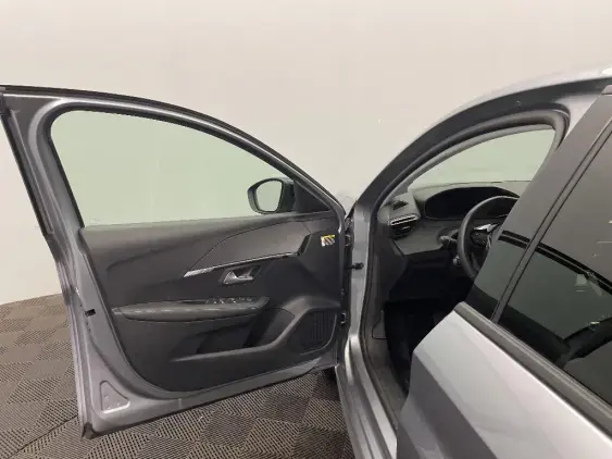 PEUGEOT 208 II - voiture d'occasion - Photo 19