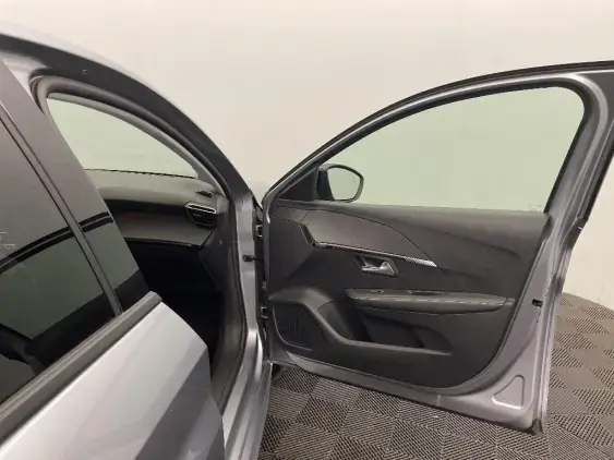 PEUGEOT 208 II - voiture d'occasion - Photo 20