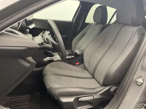 PEUGEOT 208 II - voiture d'occasion - Photo 18