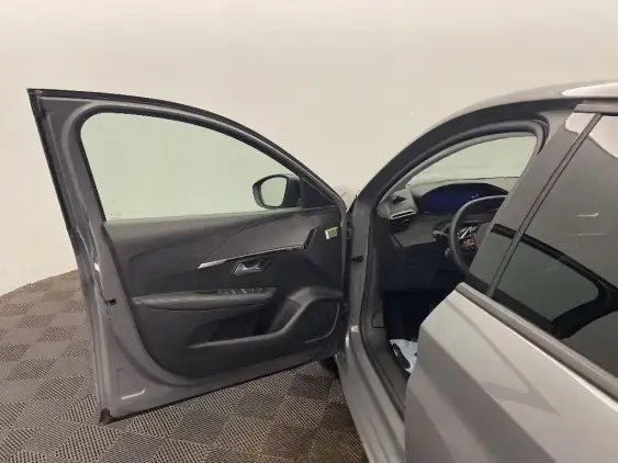 PEUGEOT 208 II - voiture d'occasion - Photo 19