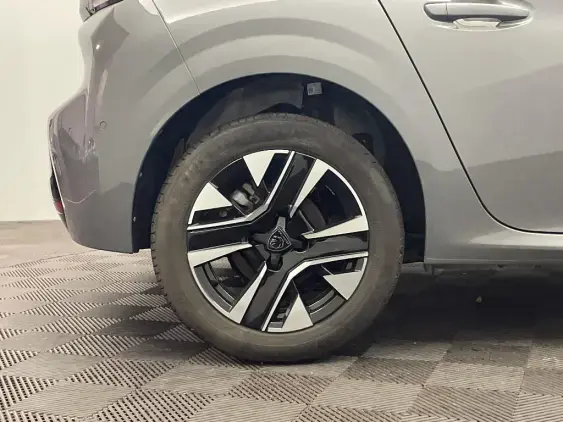 PEUGEOT 208 II - voiture d'occasion - Photo 25