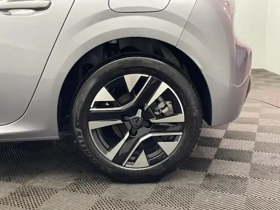 PEUGEOT 208 II - voiture d'occasion - Photo 24