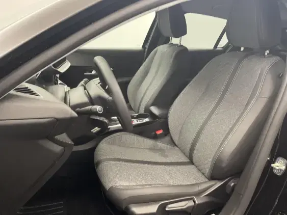 PEUGEOT 208 II - voiture d'occasion - Photo 18