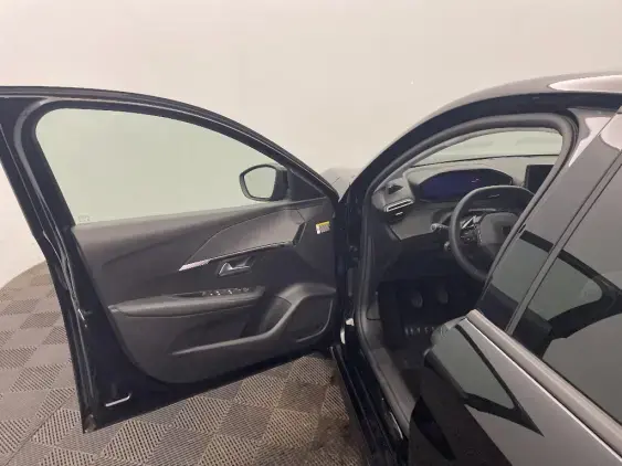 PEUGEOT 208 II - voiture d'occasion - Photo 19