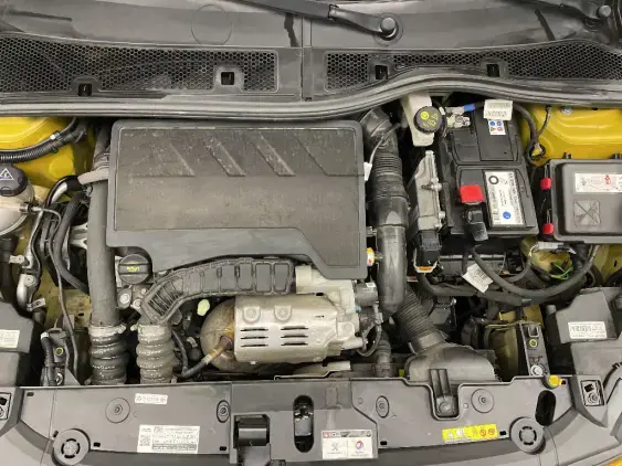 PEUGEOT 208 BUSINESS R II - voiture d'occasion - Photo 21