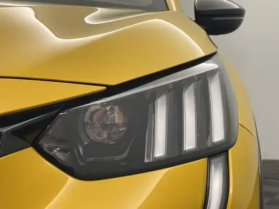 PEUGEOT 208 BUSINESS R II - voiture d'occasion - Photo 22