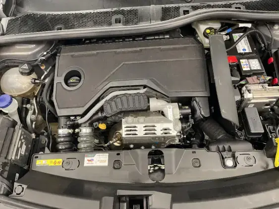 PEUGEOT 2008 II - voiture d'occasion - Photo 20