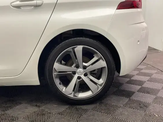 PEUGEOT 308 II - voiture d'occasion - Photo 24