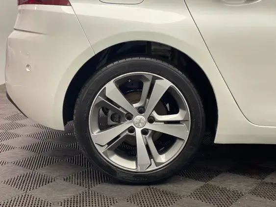 PEUGEOT 308 II - voiture d'occasion - Photo 25