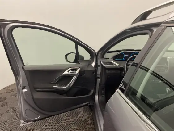 PEUGEOT 2008 - voiture d'occasion - Photo 19