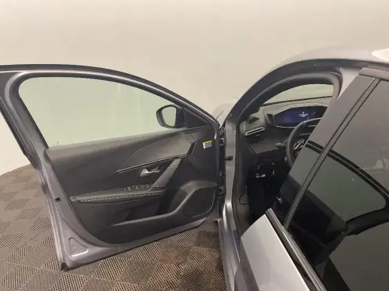 PEUGEOT 208 II - voiture d'occasion - Photo 18