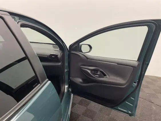 TOYOTA YARIS IV - voiture d'occasion - Photo 20