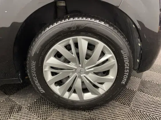 PEUGEOT 208 BUSINESS R II - voiture d'occasion - Photo 22