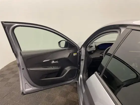 PEUGEOT 208 II - voiture d'occasion - Photo 19