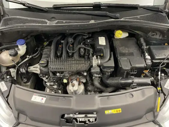 PEUGEOT 208 - voiture d'occasion - Photo 20