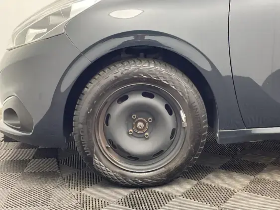 PEUGEOT 208 - voiture d'occasion - Photo 22