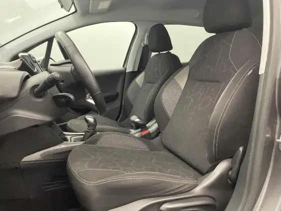 PEUGEOT 2008 - voiture d'occasion - Photo 18