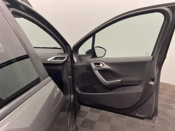 PEUGEOT 2008 - voiture d'occasion - Photo 20