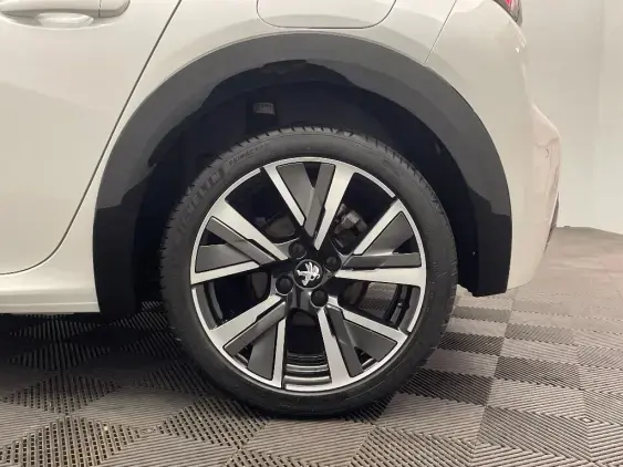 PEUGEOT 208 BUSINESS R II - voiture d'occasion - Photo 24