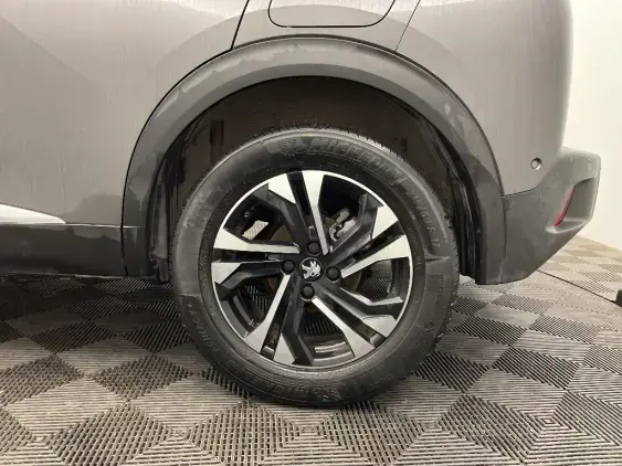 PEUGEOT 2008 II - voiture d'occasion - Photo 24