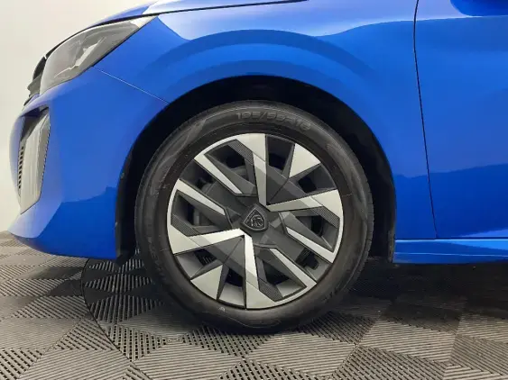 PEUGEOT 208 II - voiture d'occasion - Photo 23