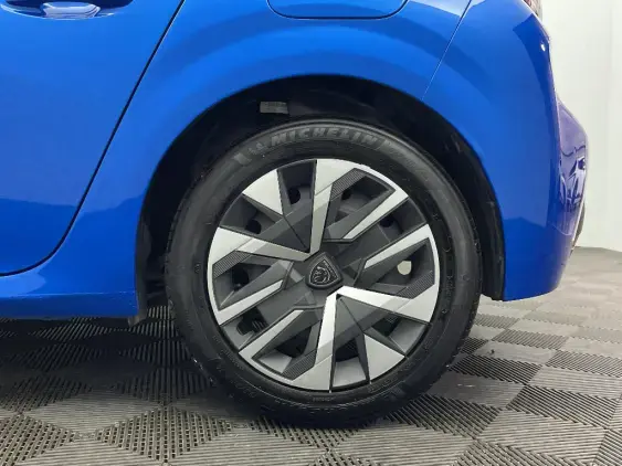 PEUGEOT 208 II - voiture d'occasion - Photo 24