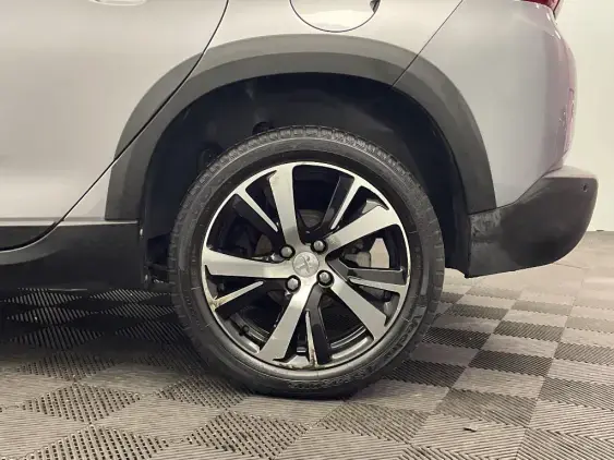 PEUGEOT 2008 - voiture d'occasion - Photo 24