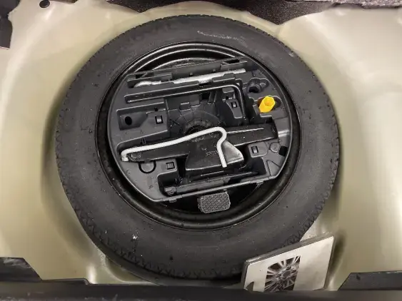 PEUGEOT 208 BUSINESS R II - voiture d'occasion - Photo 17