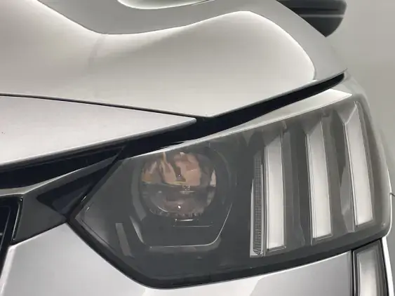 PEUGEOT 208 BUSINESS R II - voiture d'occasion - Photo 22