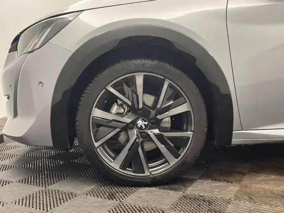 PEUGEOT 208 BUSINESS R II - voiture d'occasion - Photo 23