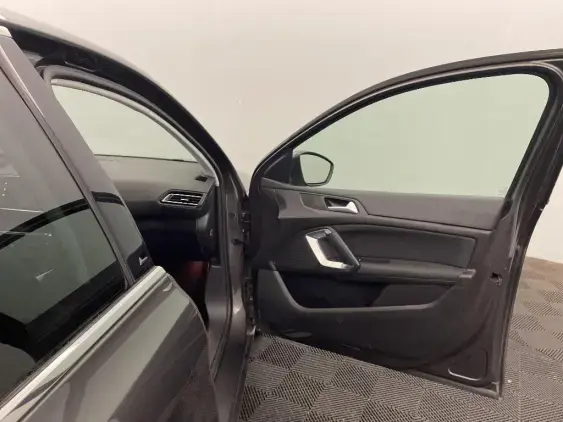 PEUGEOT 308 II - voiture d'occasion - Photo 20