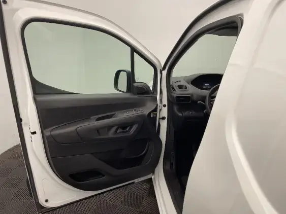 PEUGEOT PARTNER III - voiture d'occasion - Photo 19