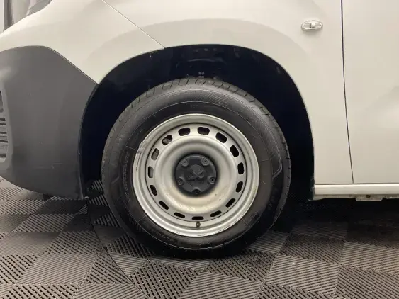 PEUGEOT PARTNER III - voiture d'occasion - Photo 23