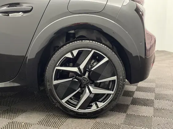 PEUGEOT 208 II - voiture d'occasion - Photo 24