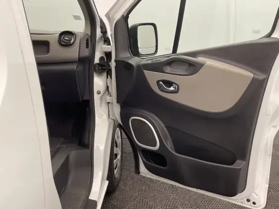 RENAULT TRAFIC III - voiture d'occasion - Photo 18