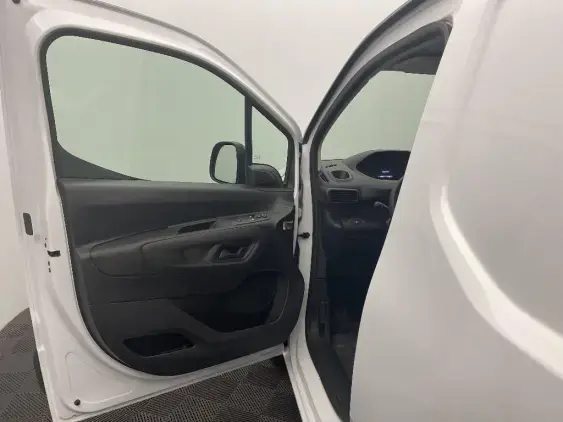 PEUGEOT PARTNER III - voiture d'occasion - Photo 19