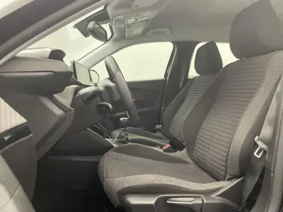 PEUGEOT 2008 II - voiture d'occasion - Photo 18