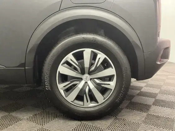 PEUGEOT 2008 II - voiture d'occasion - Photo 24