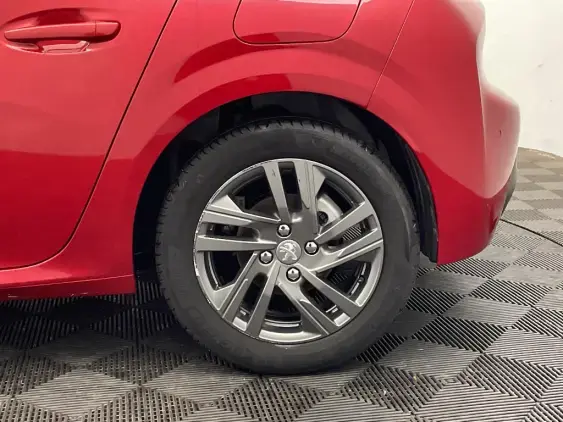 PEUGEOT 208 II - voiture d'occasion - Photo 23