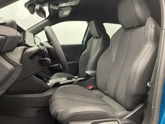 PEUGEOT 2008 II - voiture d'occasion - Photo 17