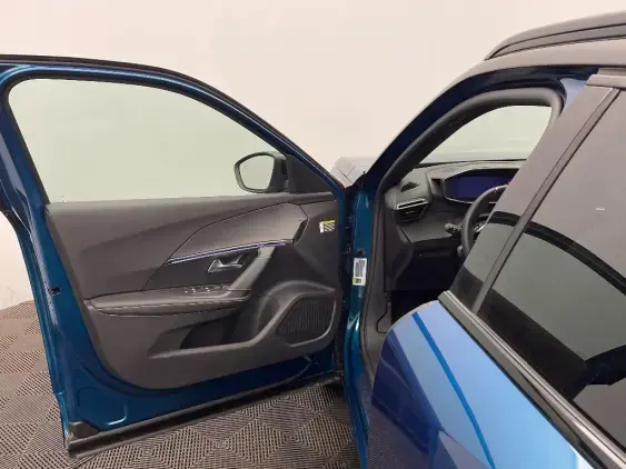 PEUGEOT 2008 II - voiture d'occasion - Photo 18