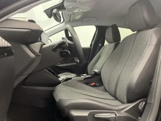 PEUGEOT 208 II - voiture d'occasion - Photo 18