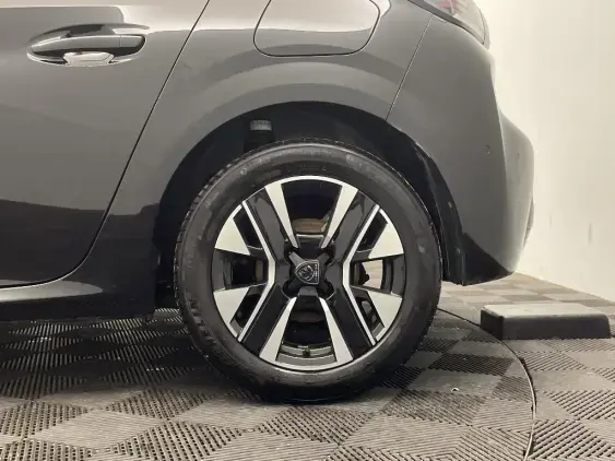 PEUGEOT 208 II - voiture d'occasion - Photo 24