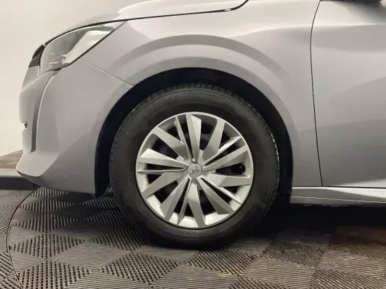 PEUGEOT 208 BUSINESS R II - voiture d'occasion - Photo 23