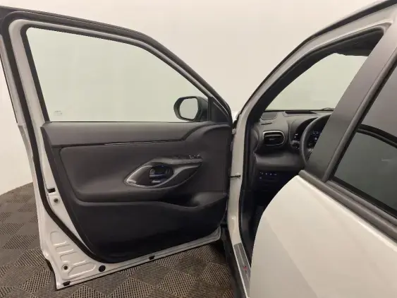 TOYOTA YARIS CROSS I - voiture d'occasion - Photo 19